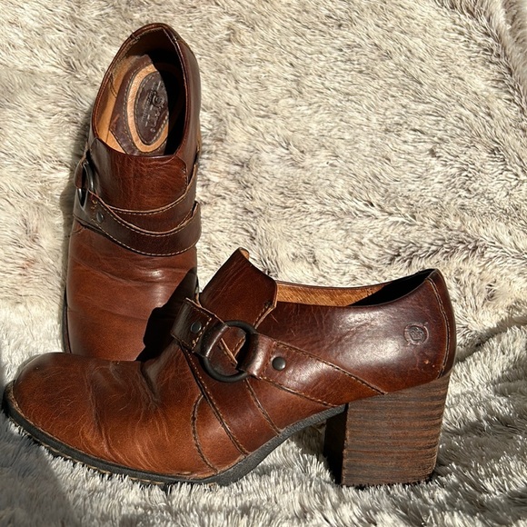 Shoes - Born Ankle Boots Leather straps, chunky block heel and buckle, size 7